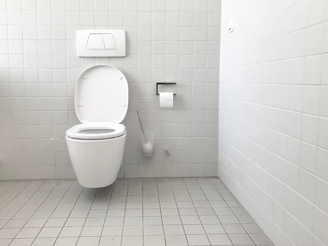 Malá toaleta – veľký problém so zariaďovaním? Nemusí to tak byť!